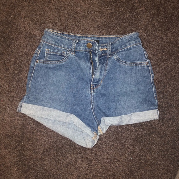 High waisted Jean shorts - Picture 1 of 3